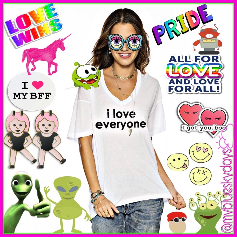 ✌🏼💗🌎 Mia V-neck tee “I love everyone”